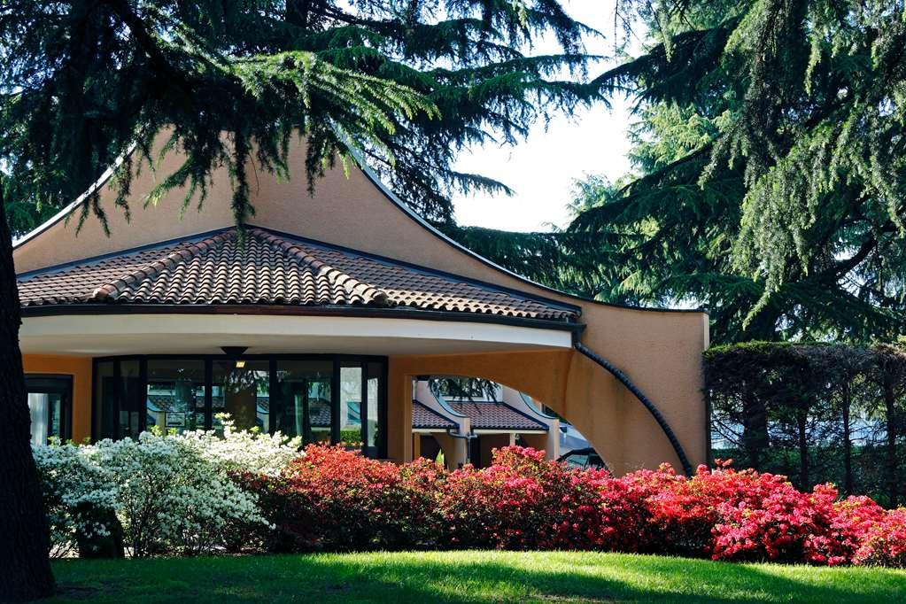 Hotel Pineta بوستو أرسيزيو المظهر الخارجي الصورة