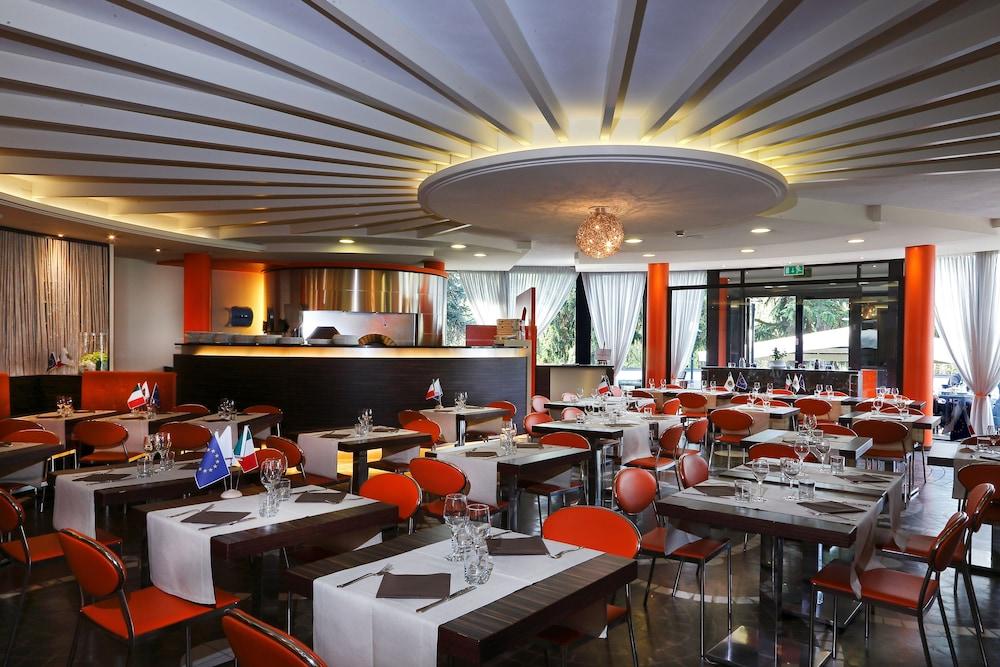 Hotel Pineta بوستو أرسيزيو المظهر الخارجي الصورة