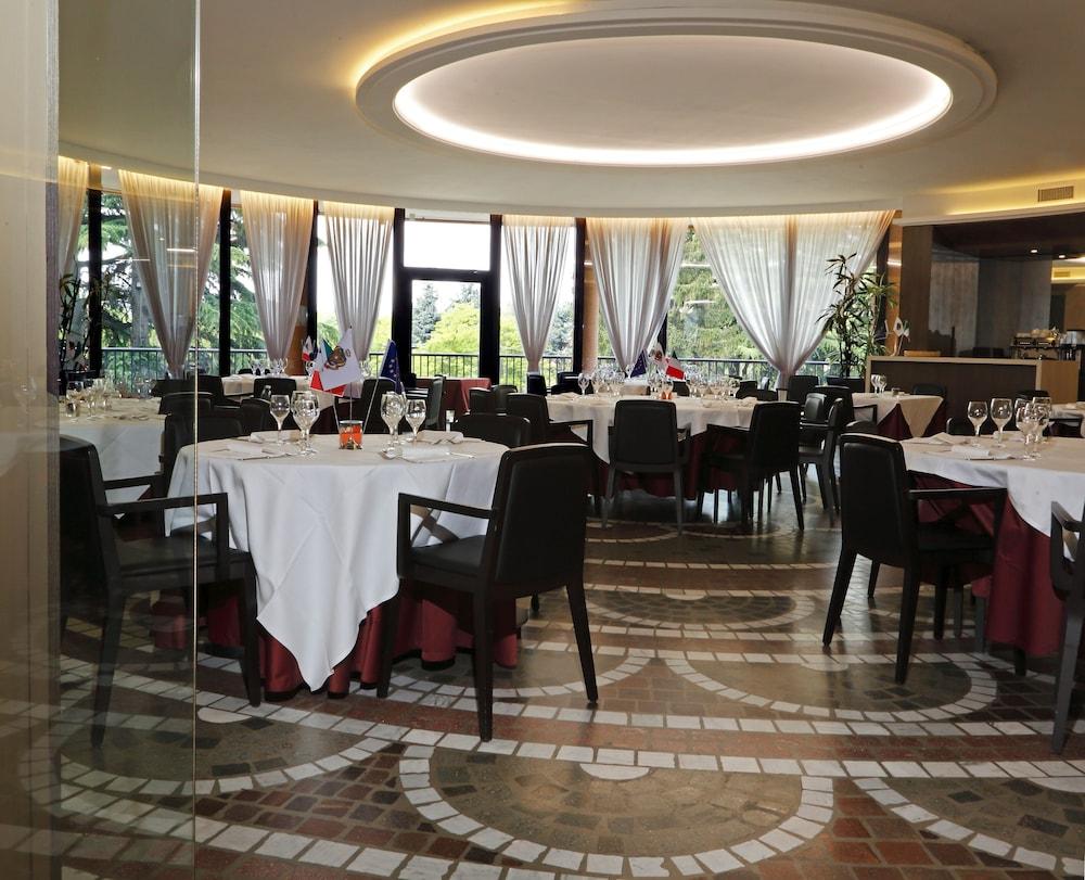 Hotel Pineta بوستو أرسيزيو المظهر الخارجي الصورة