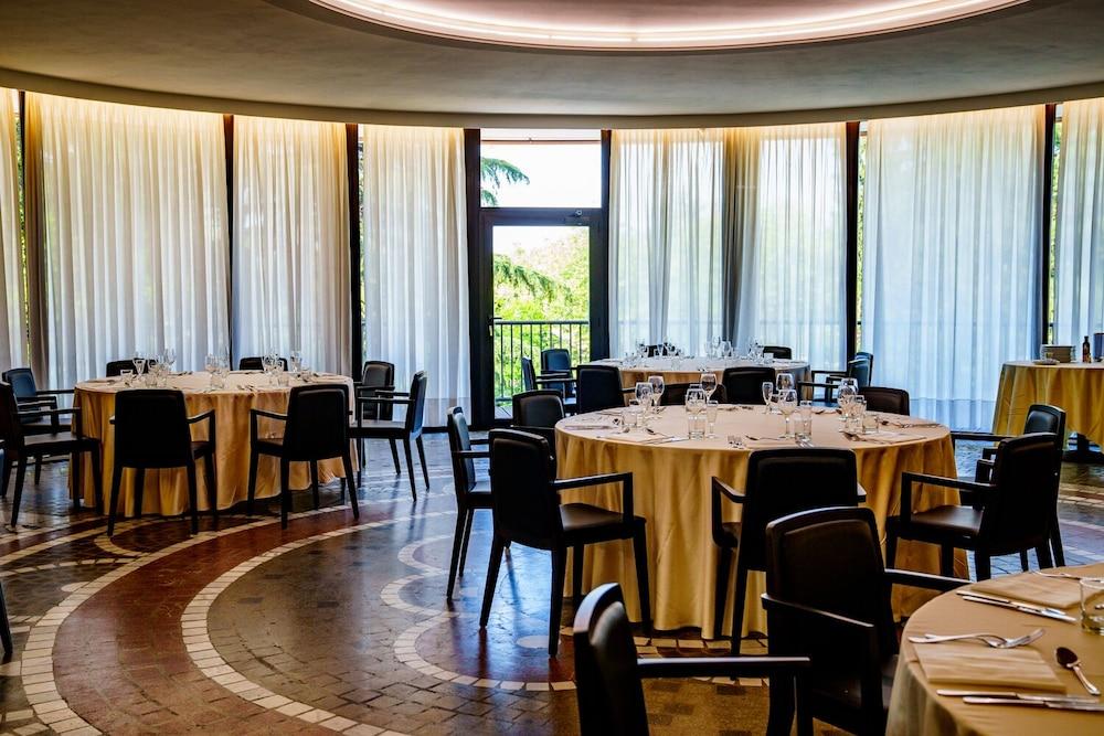 Hotel Pineta بوستو أرسيزيو المظهر الخارجي الصورة